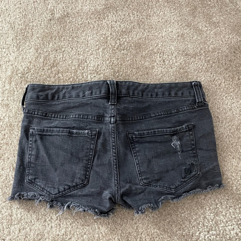 Express Shorts - Picture 2 of 2